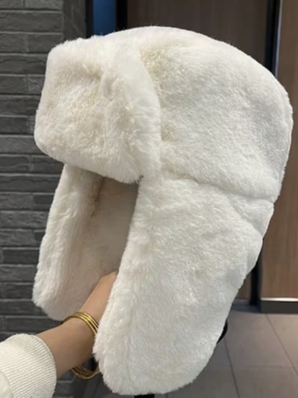 Unisex Beautiful Ultra Soft, Cozy Warm Faux Fur Trappers Winter Hat in White